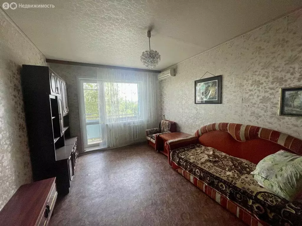 3-комнатная квартира: Волгоград, Изоляторная улица, 2 (63 м) - Фото 0