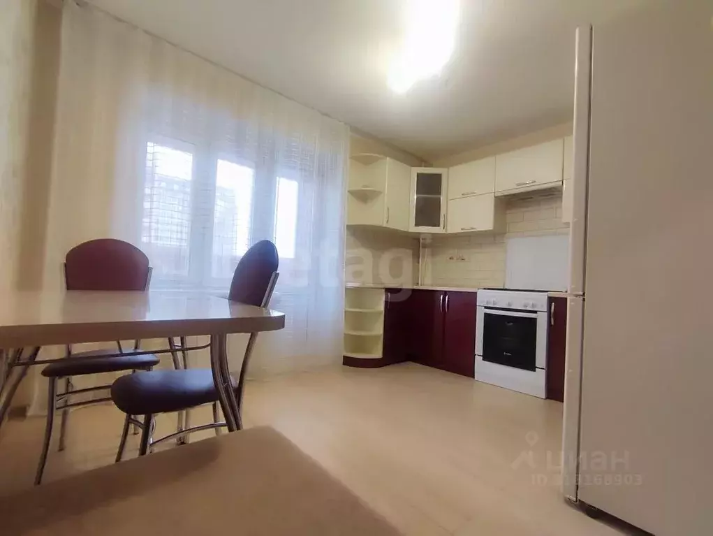 2-к кв. Мордовия, Саранск ул. Кирова, 31 (64.3 м) - Фото 0