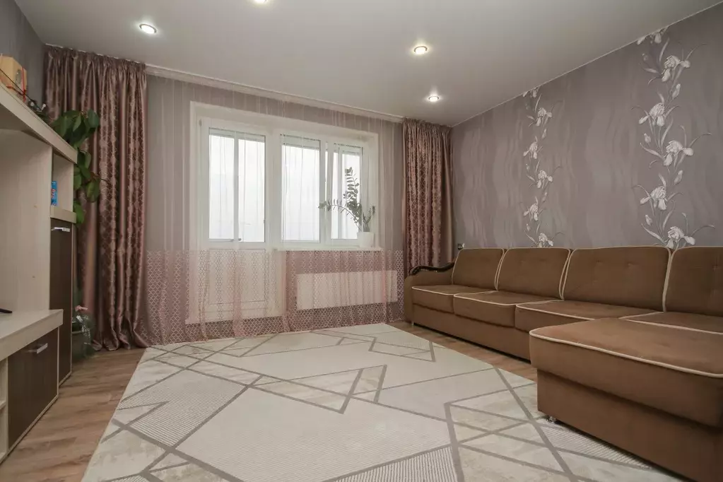 Продаётся 4-к квартира, 102 м - Фото 0