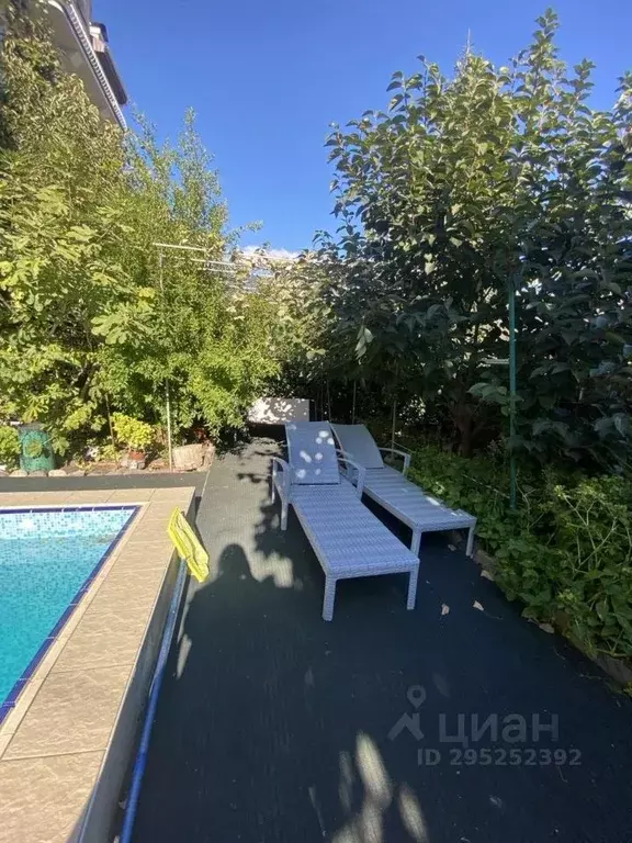 Дом в Крым, Ялта ул. Ширяева (450 м) - Фото 1
