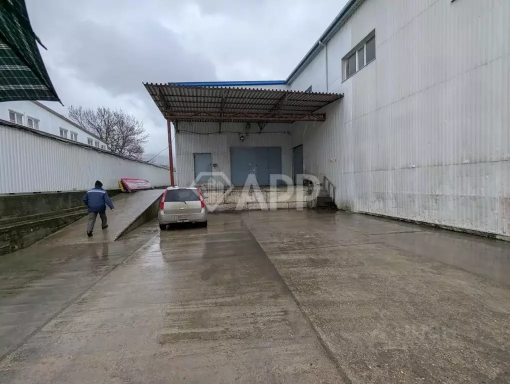 Склад в Краснодарский край, Новороссийск Промышленная ул., 1А (880 м) - Фото 1