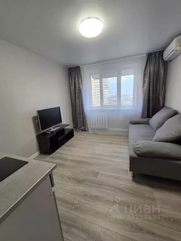Студия Краснодарский край, Краснодар Свободная ул., 76 (15.0 м) - Фото 1
