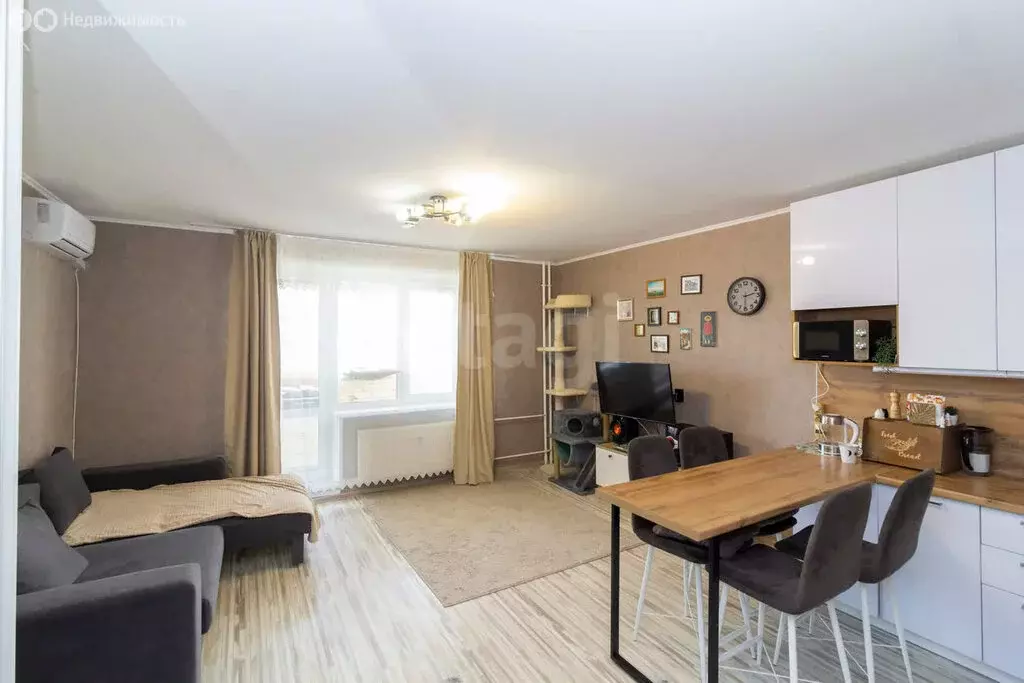 Квартира-студия: Тюмень, Интернациональная улица, 199к2 (31.5 м) - Фото 0