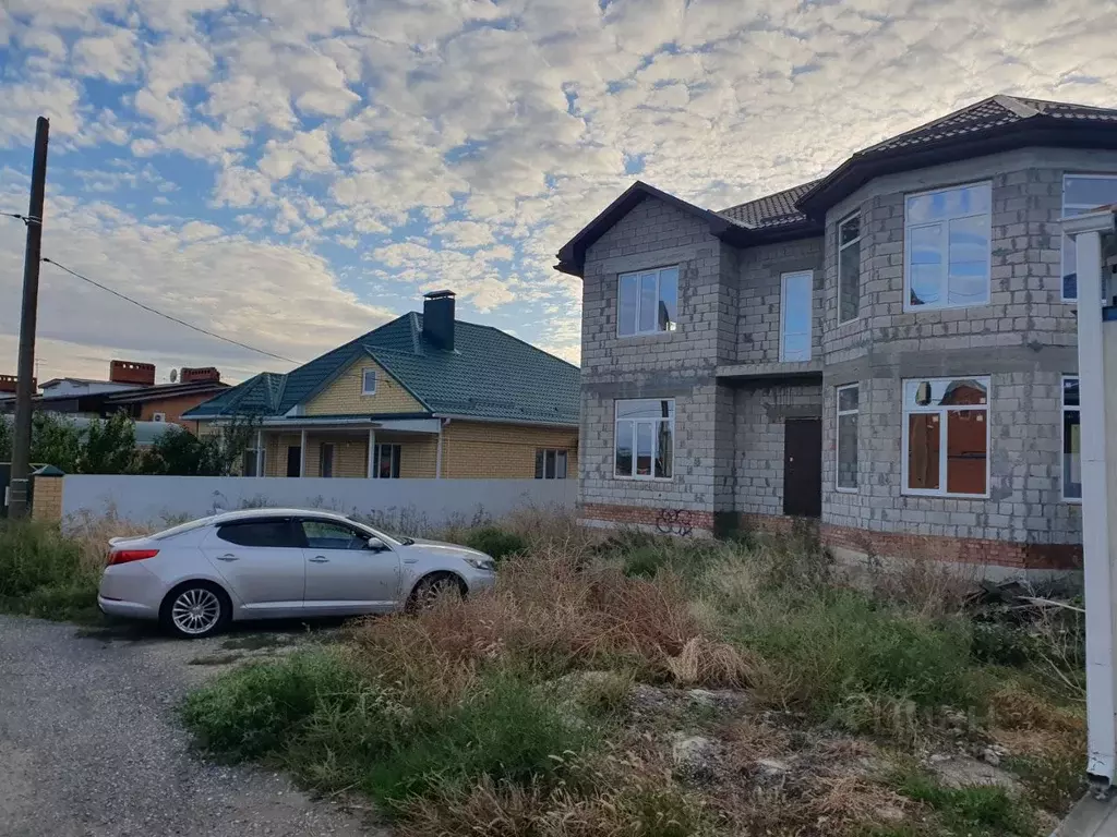 Дом в Калмыкия, Элиста Сити-3 мкр, 42 (251 м) - Фото 1