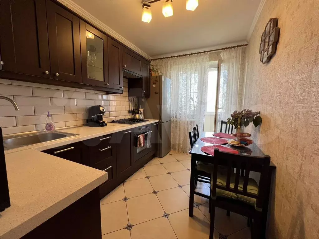 2-к. квартира, 58 м, 8/8 эт. - Фото 0