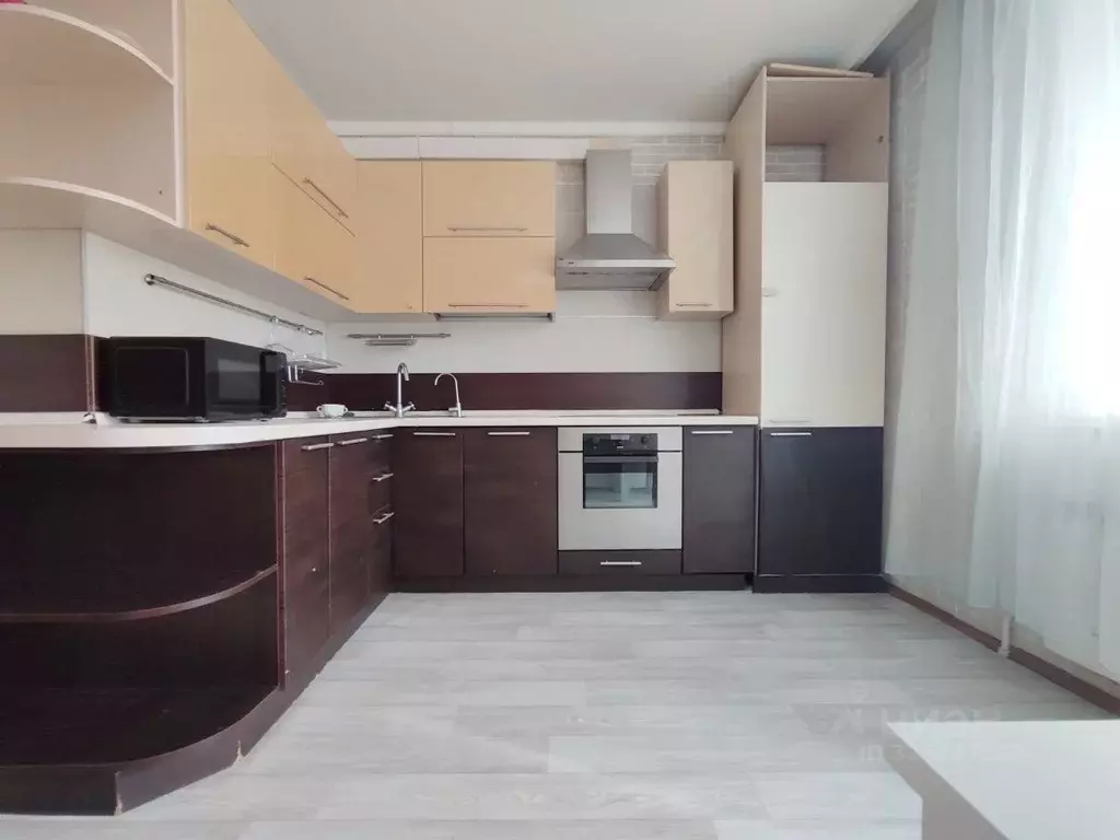 2-к кв. Свердловская область, Екатеринбург ул. 8 Марта, 181к5 (68.0 м) - Фото 1