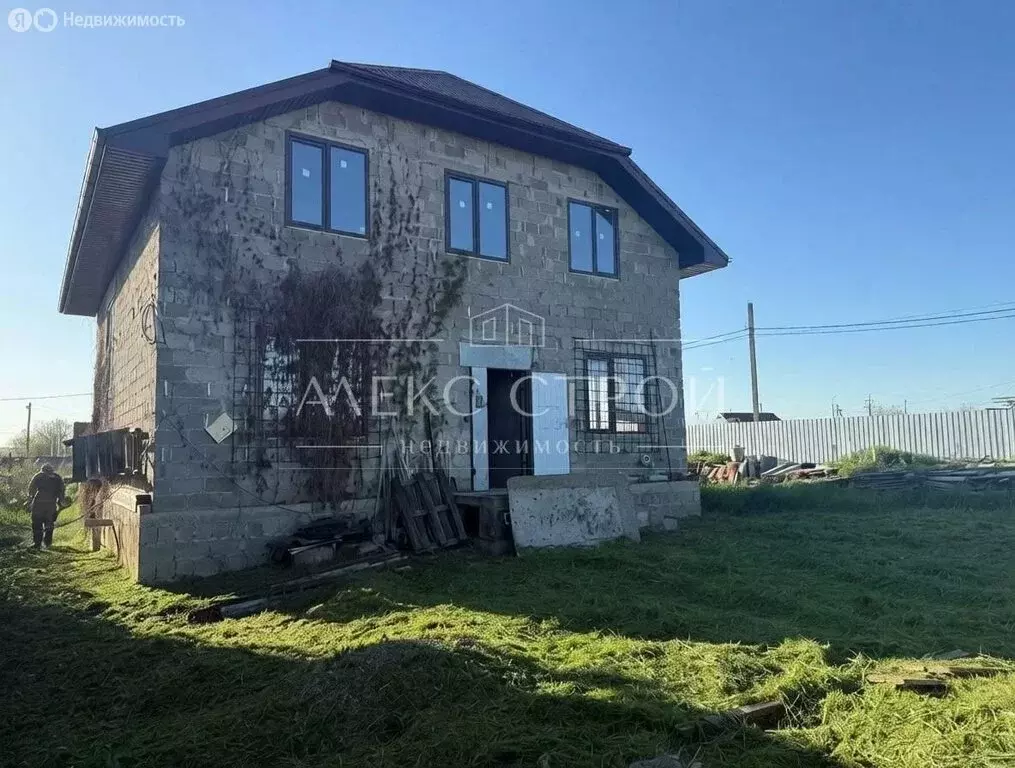 Дом в хутор Гавердовский, Садовая улица (220 м) - Фото 1