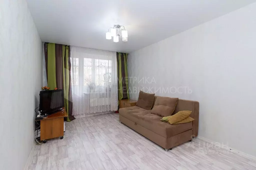 2-к кв. Тюменская область, Тюмень ул. Пермякова, 54 (50.7 м) - Фото 0