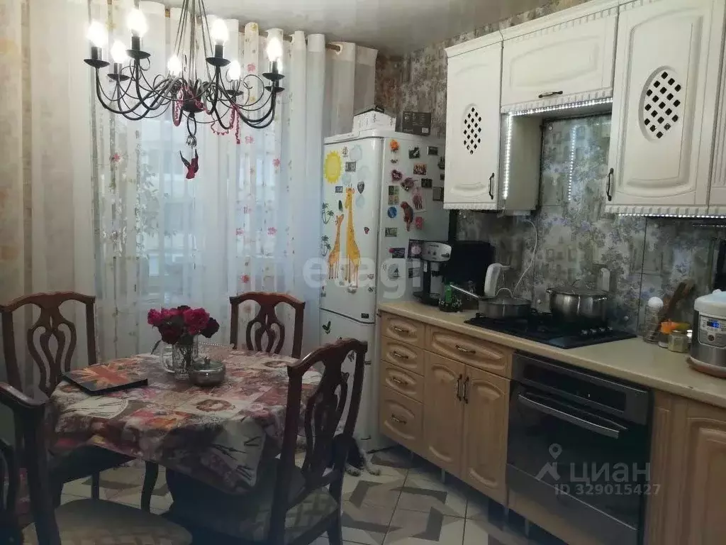 4-к кв. Башкортостан, Уфа ул. Юрия Гагарина, 14/1 (98.0 м) - Фото 2