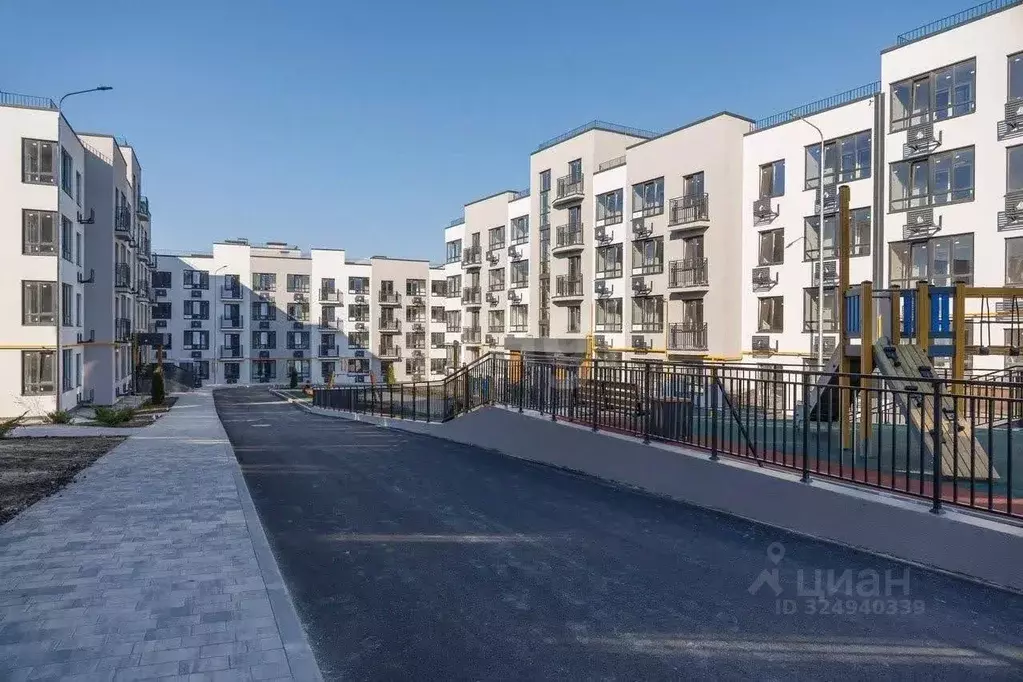 Офис в Крым, Симферопольский район, с. Мирное ул. Славы (86 м) - Фото 1