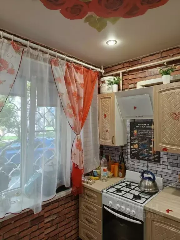 3-к кв. Вологодская область, Череповец Комсомольская ул., 18 (54.9 м) - Фото 0
