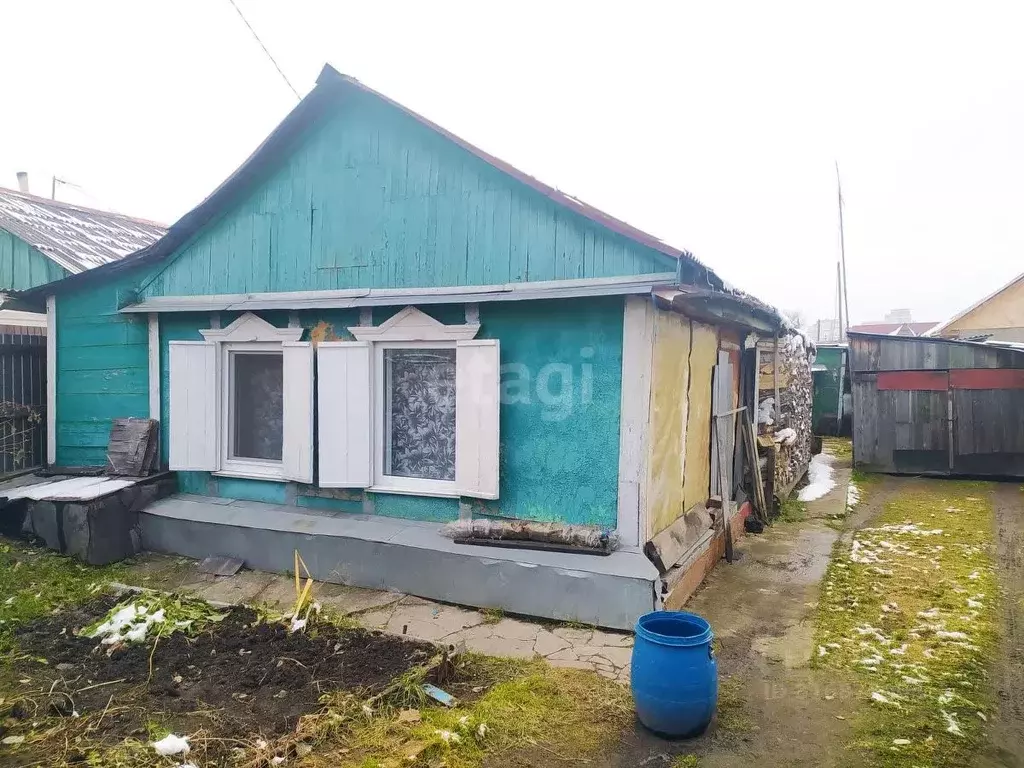 Дом в Омская область, Омск ул. 18-я Линия, 1 (48 м) - Фото 0