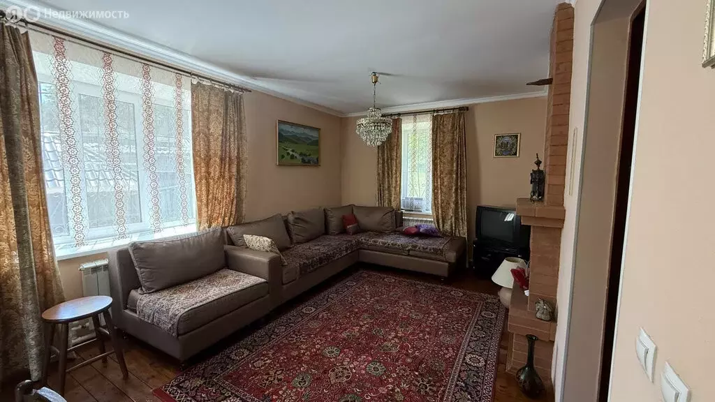Дом в Улан-Удэ, ДСНТ Сосновый, Янтарная улица, 109 (220.1 м) - Фото 1