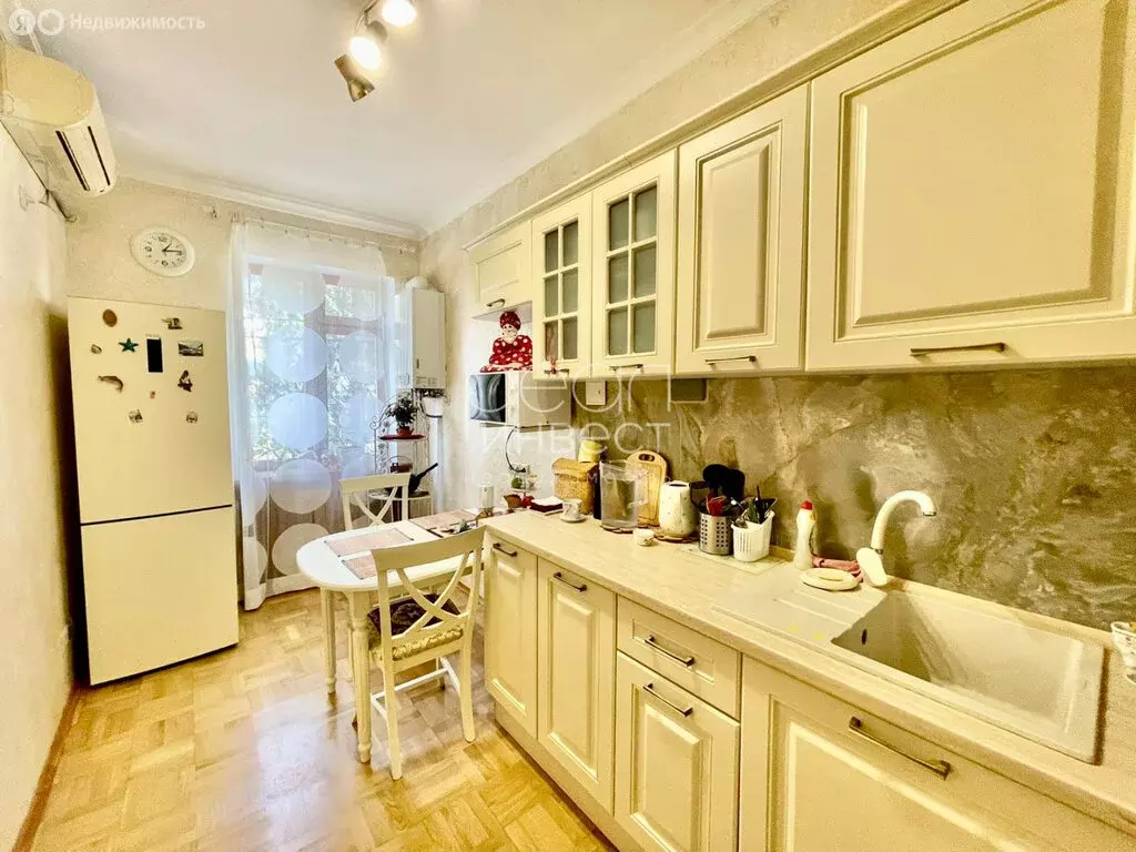 3-комнатная квартира: Сочи, микрорайон Центральный, улица Войкова, 49 ... - Фото 1