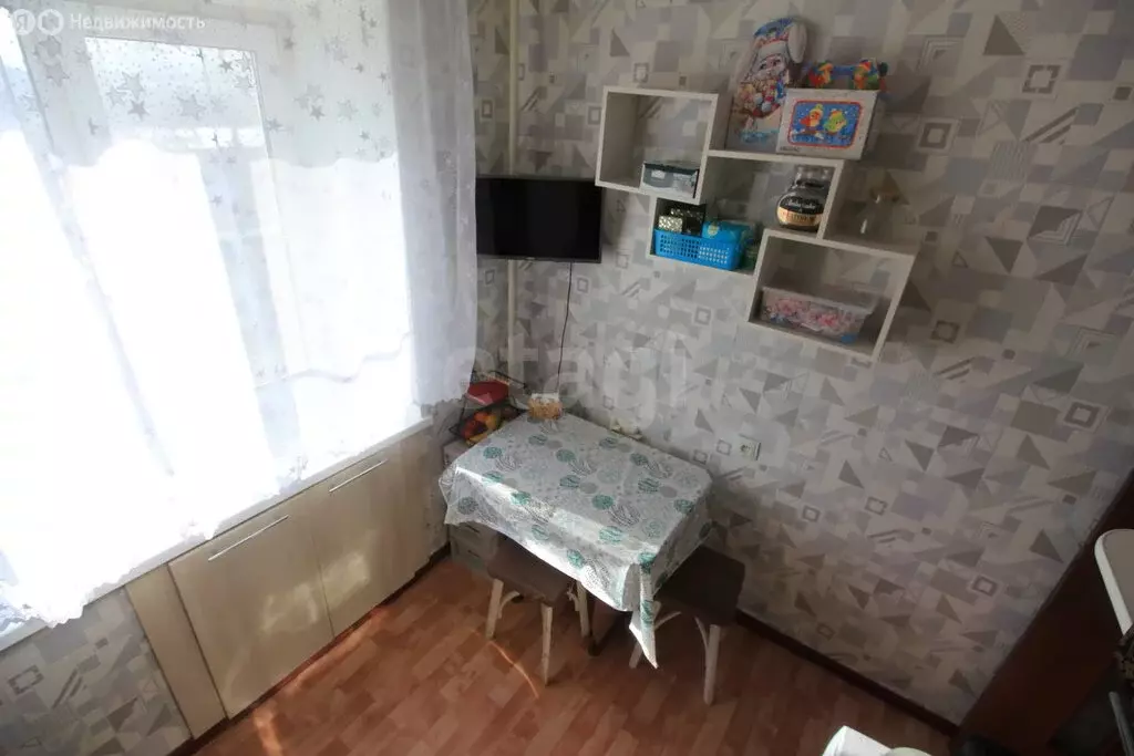 3-комнатная квартира: Вологодская область, рабочий посёлок Шексна, ... - Фото 2