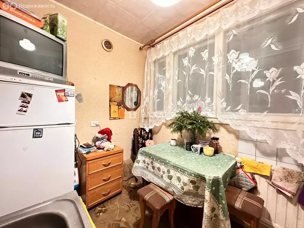 3-комнатная квартира: Санкт-Петербург, Поэтический бульвар, 9 (52 м) - Фото 1