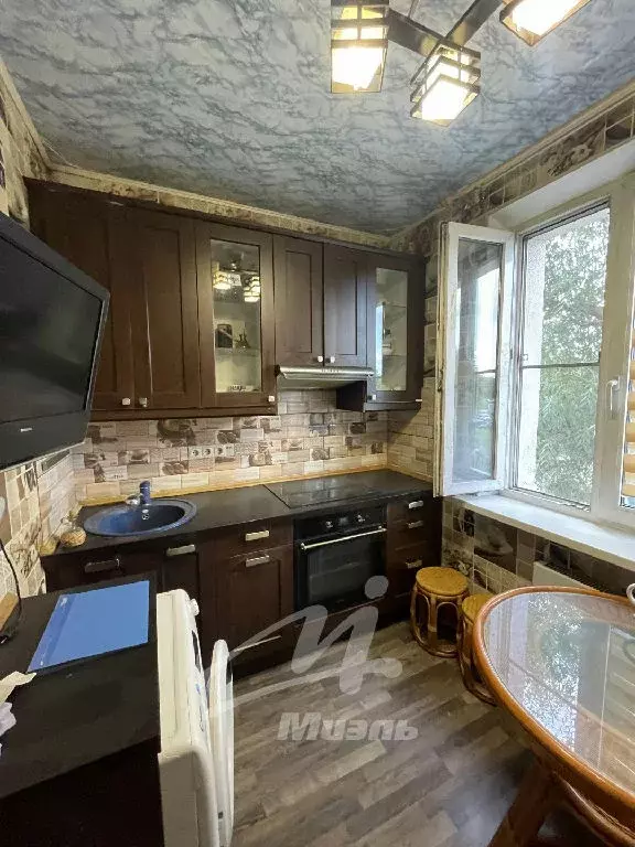 Продается 3-комнатная квартира - Фото 1