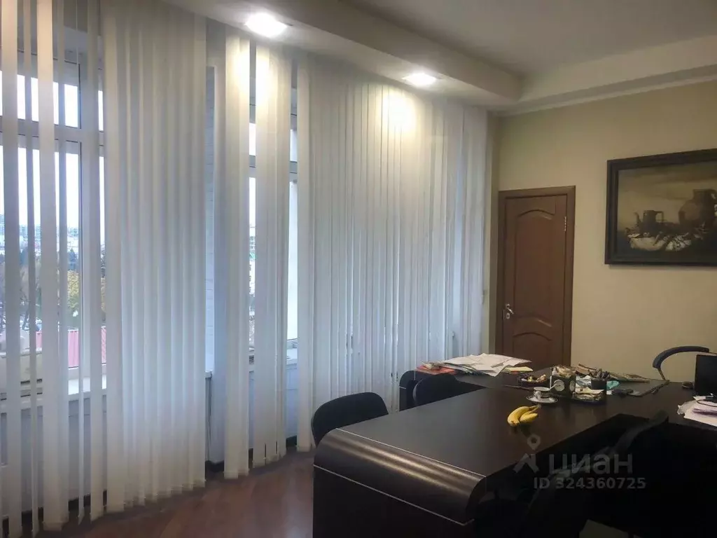 Офис в Краснодарский край, Краснодар Красная ул., 180 (43 м) - Фото 2