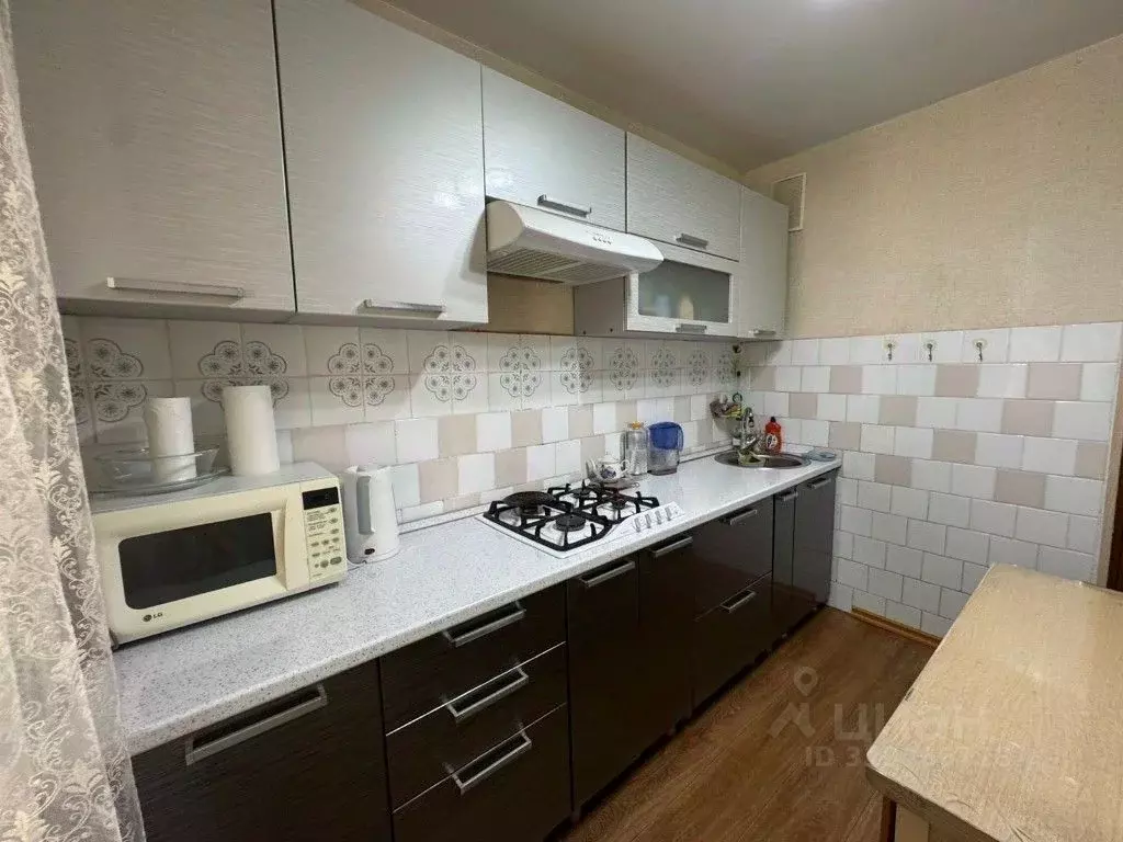 3-к кв. Астраханская область, Ахтубинск ул. Грибоедова, 17 (59.9 м) - Фото 1