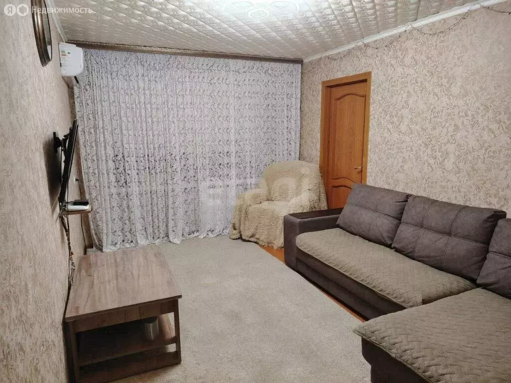 3-комнатная квартира: Губкин, улица Лазарева, 12 (50.9 м) - Фото 1
