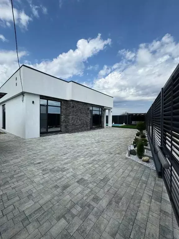 Дом в Адыгея, Майкопский район, Абадзехская ст-ца  (100 м) - Фото 2