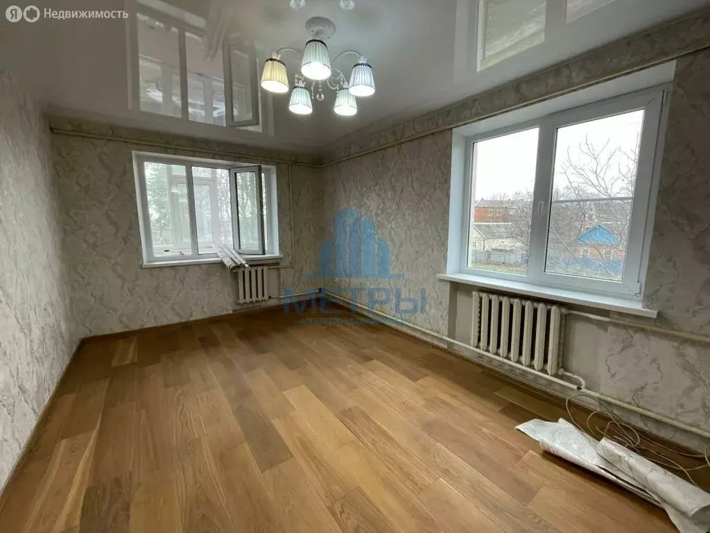 2-комнатная квартира: Абинск, улица Володарского, 1 (47 м) - Фото 1