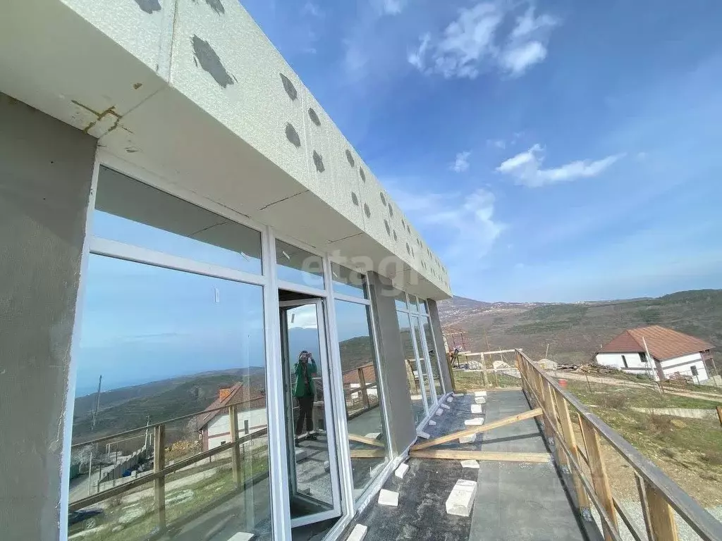 Дом в Крым, Алушта муниципальный округ, с. Верхняя Кутузовка пер. ... - Фото 1