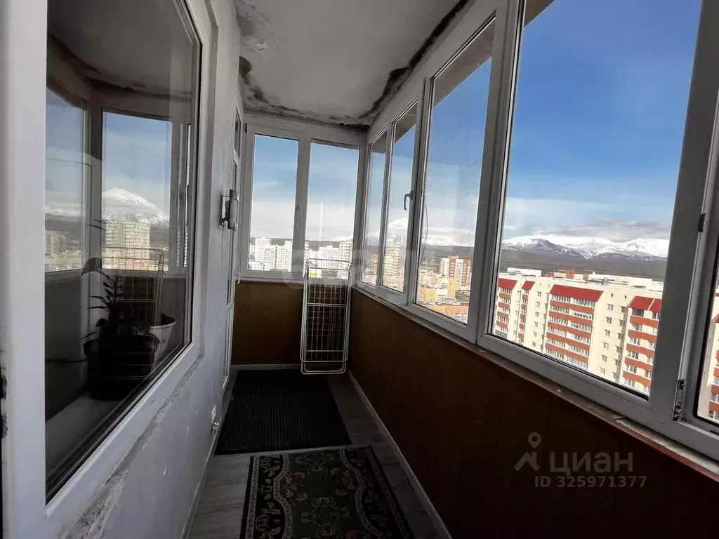 1-к кв. Камчатский край, Петропавловск-Камчатский ул. Ларина, 22/7 ... - Фото 1