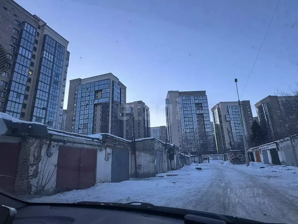 Гараж в Красноярский край, Красноярск ул. Партизана Железняка, 50 (30 ... - Фото 1