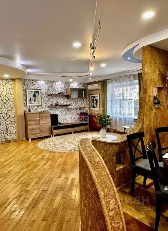 4-к кв. Омская область, Омск ул. Крупской, 25/1 (135.9 м) - Фото 2