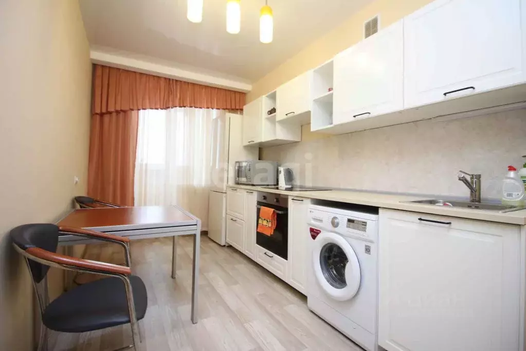 2-к кв. Тюменская область, Тюмень ул. Беляева, 33к2 (50.0 м) - Фото 1