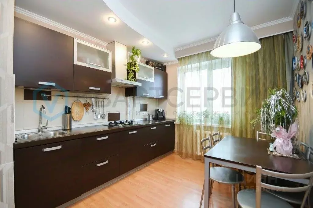 3-к кв. Омская область, Омск ул. 70 лет Октября, 18 (65.0 м) - Фото 2