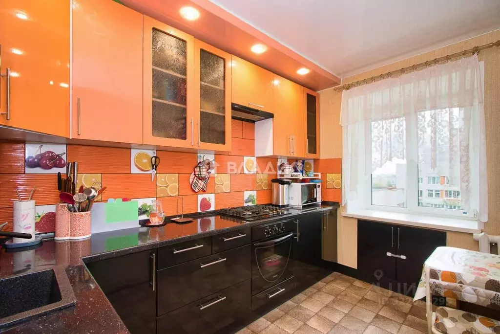 3-к кв. Владимирская область, Владимир ул. Комиссарова, 18 (62.2 м) - Фото 1