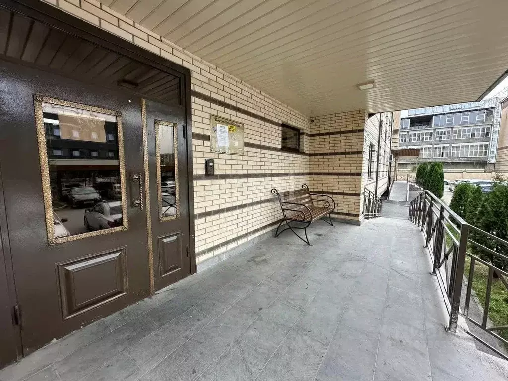 2-к кв. Северная Осетия, Владикавказ ул. Астана Кесаева, 46Б (70.0 м) - Фото 0