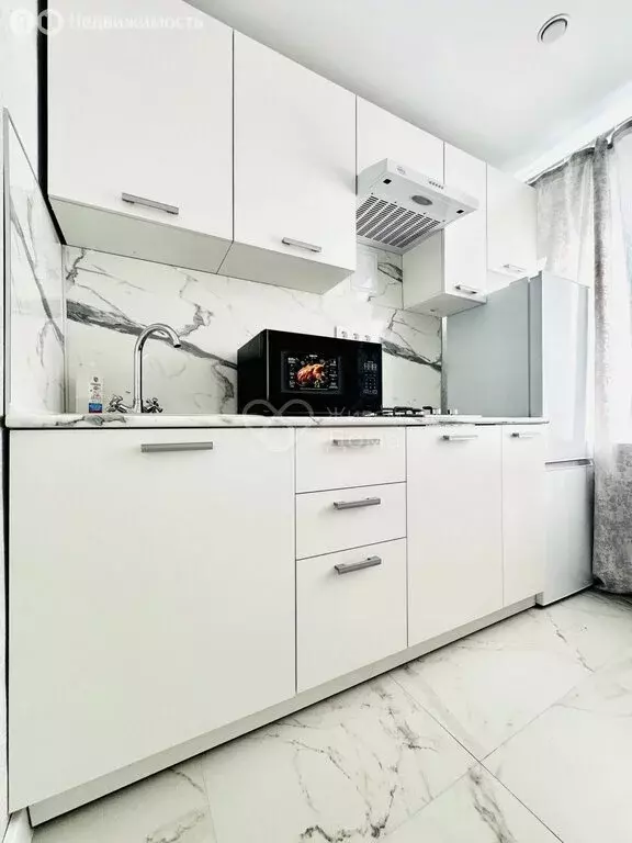 2-комнатная квартира: Волгоград, улица Петра Гончарова, 1 (46.4 м) - Фото 1