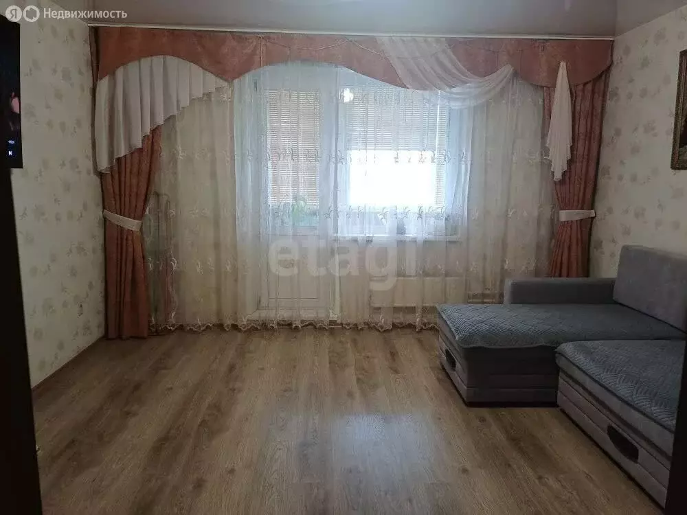 2-комнатная квартира: Чебаркуль, Октябрьская улица, 9Б (56.5 м) - Фото 2