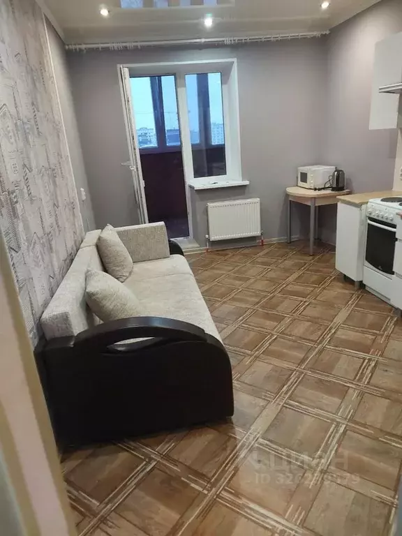 1-к кв. Тюменская область, Тобольск 10-й мкр, 65 (42.4 м) - Фото 2