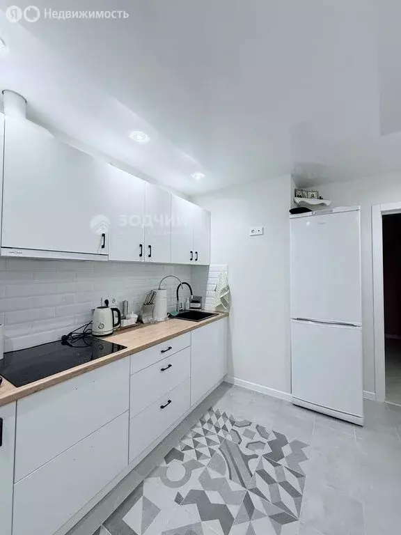 2-комнатная квартира: Чебоксары, улица Писателя Лаврентия Таллерова, ... - Фото 1