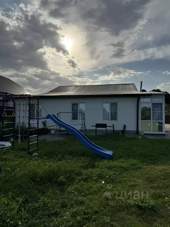 Дом в Липецкая область, Липецкий муниципальный округ, с. Подгорное ул. ... - Фото 1