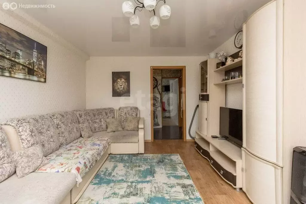 3-комнатная квартира: Тюмень, Военная улица, 23 (58.7 м) - Фото 2