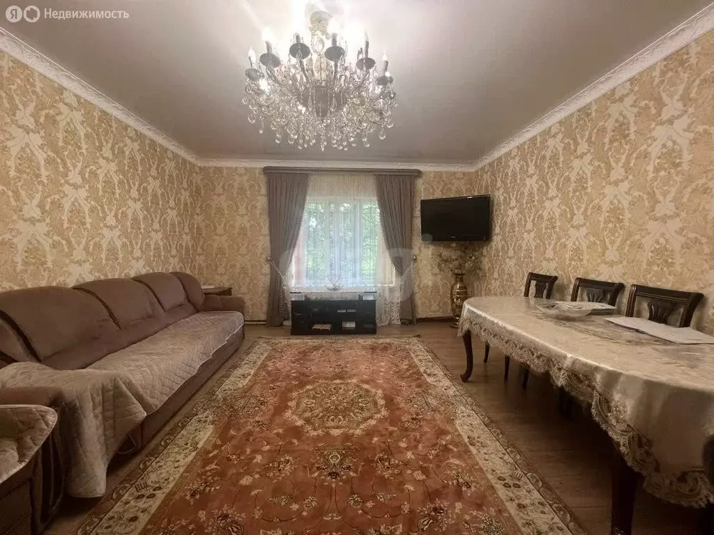 3-комнатная квартира: Нальчик, улица Карашаева, 18 (100.4 м) - Фото 1