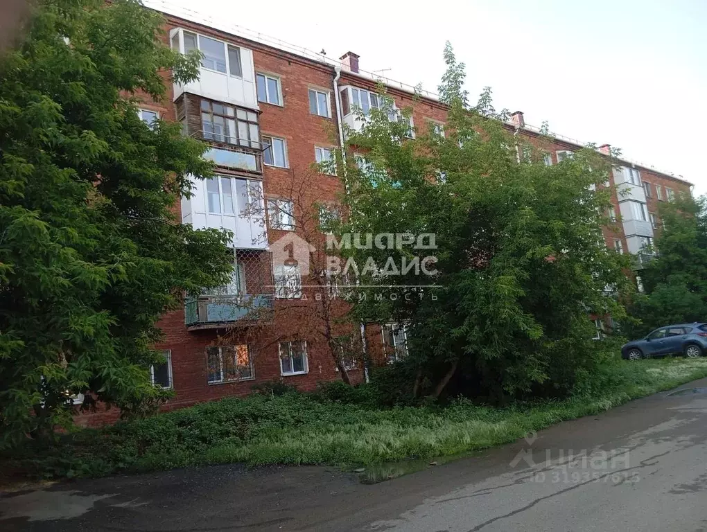 1-к кв. Омская область, Омск Революционная ул., 13 (30.0 м) - Фото 0