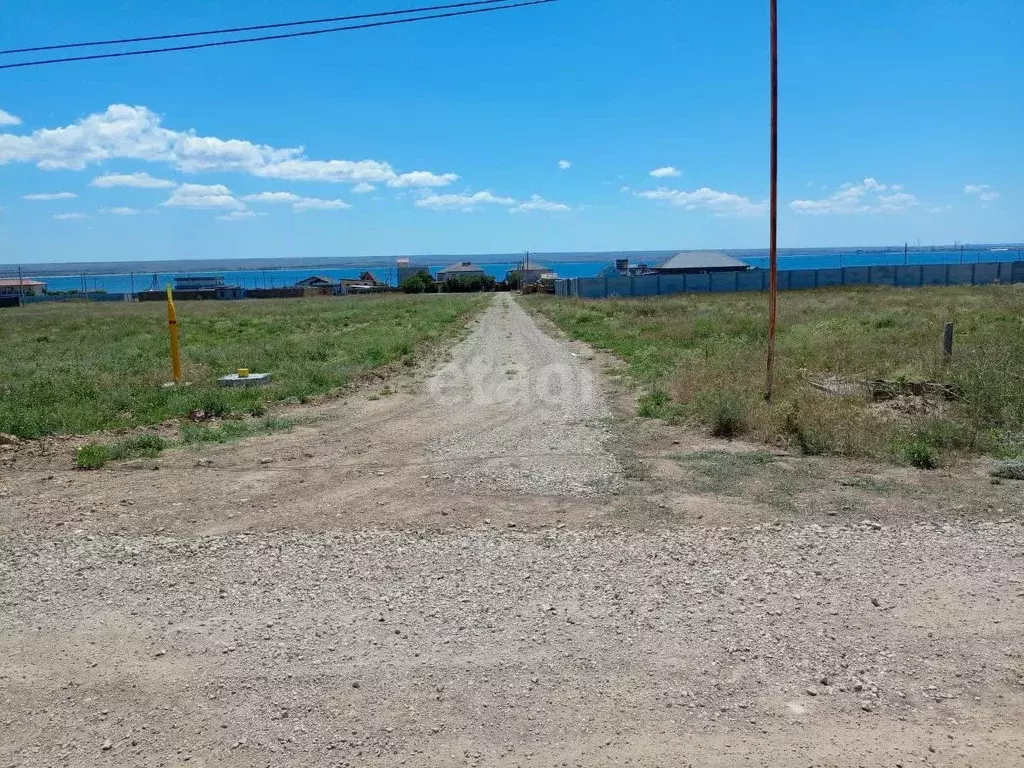 Участок в Крым, Черноморский район, с. Межводное ул. Богдана ... - Фото 0