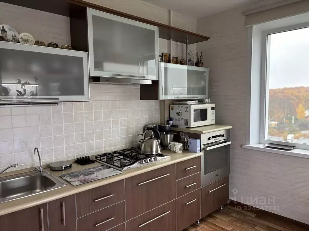 2-к кв. Чувашия, Чебоксары Пролетарская ул., 27 (52.0 м) - Фото 1