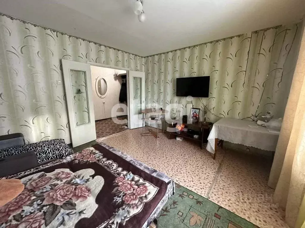 3-к кв. Красноярский край, Красноярск Северный мкр, ул. Урванцева, 16 ... - Фото 0