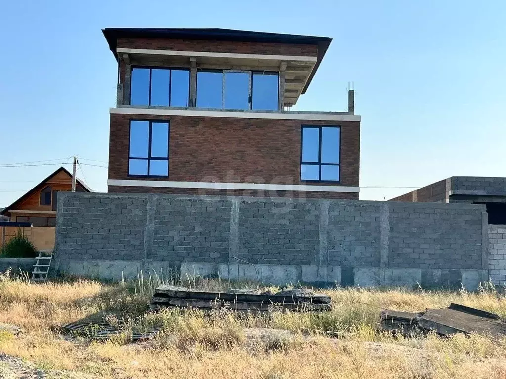 Дом в Дагестан, Каспийск Рекреационная зона, 10Б (316 м) - Фото 0