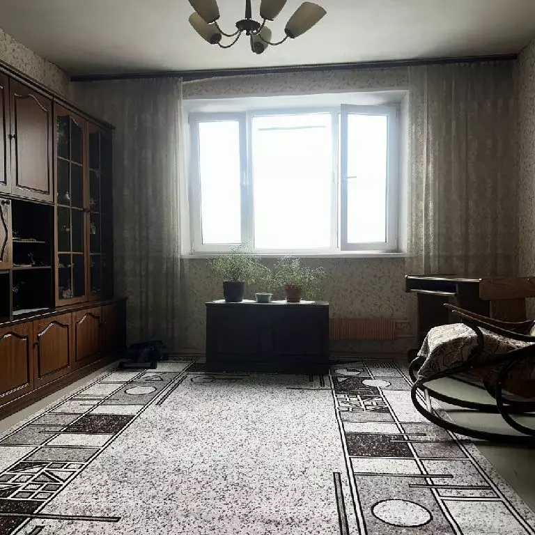 Продается 3-комнатная квартира - Фото 1