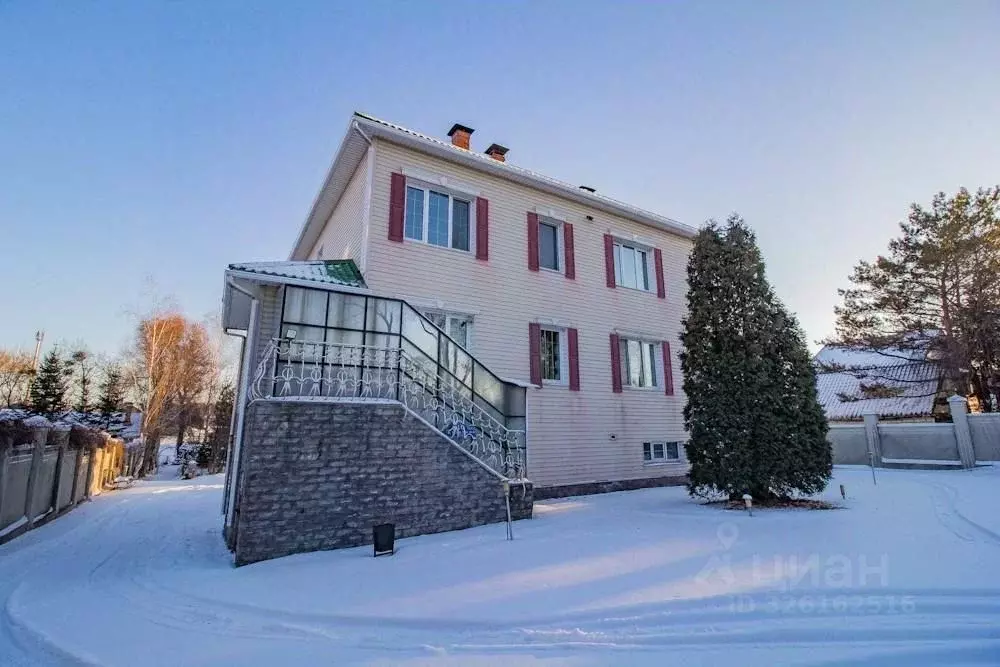 Коттедж в Приморский край, Уссурийск ул. Кулибина, 10 (491 м) - Фото 1