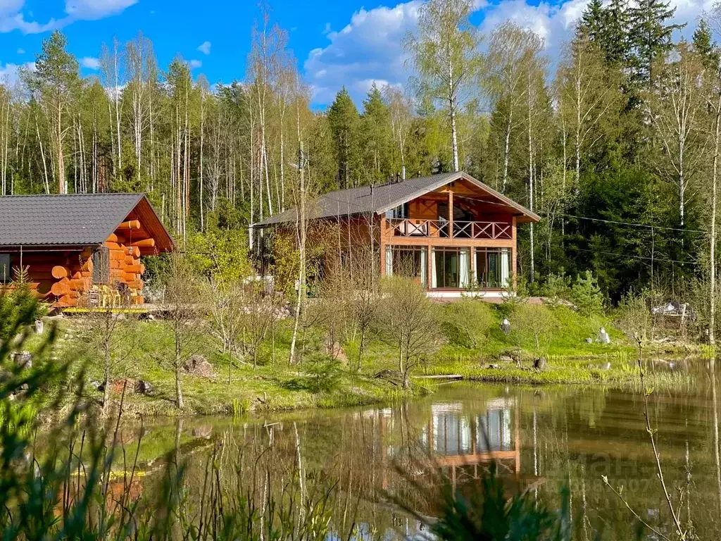 Дом в Ленинградская область, Выборгский район, Советское городское ... - Фото 1