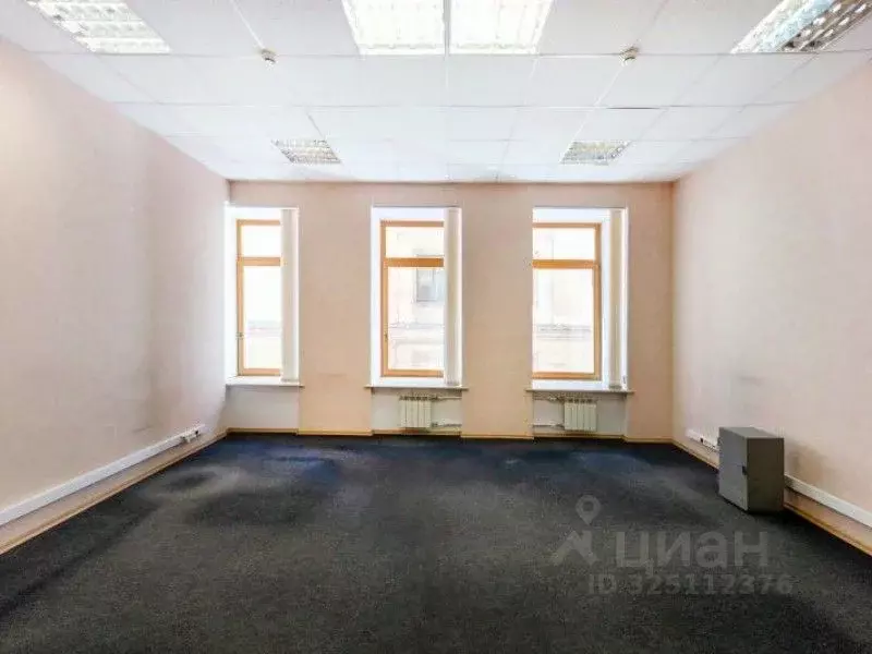 Офис в Санкт-Петербург Галерная ул., 20-22 (37 м) - Фото 1